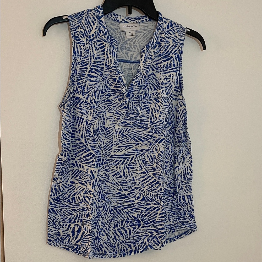 Liz Claiborne Blue and White Patterned Blouse